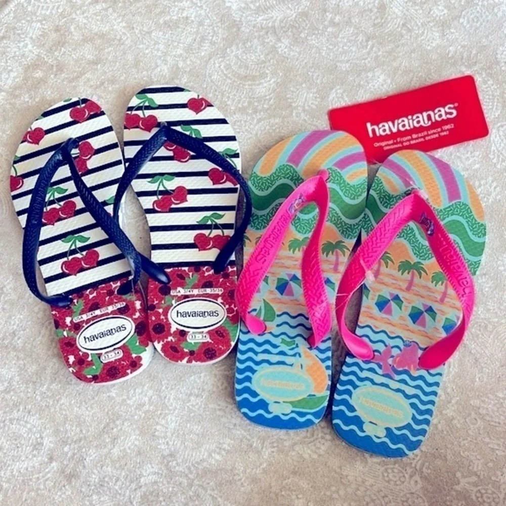 Brand New Havaianas Set of 2 Pairs Girls Flip Flops Mermaid Sea Glitter Cherries